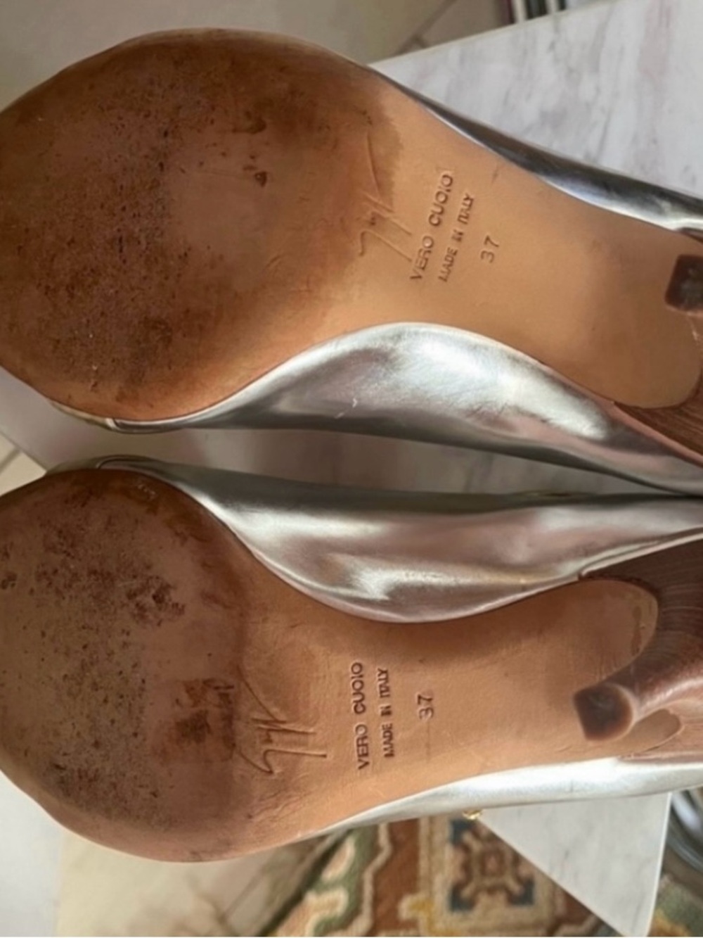 Giuseppe Zanotti Silver and Gold
Heels - Picture 4 of 5